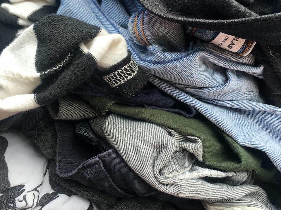 Before: The clothes pile (example photo)